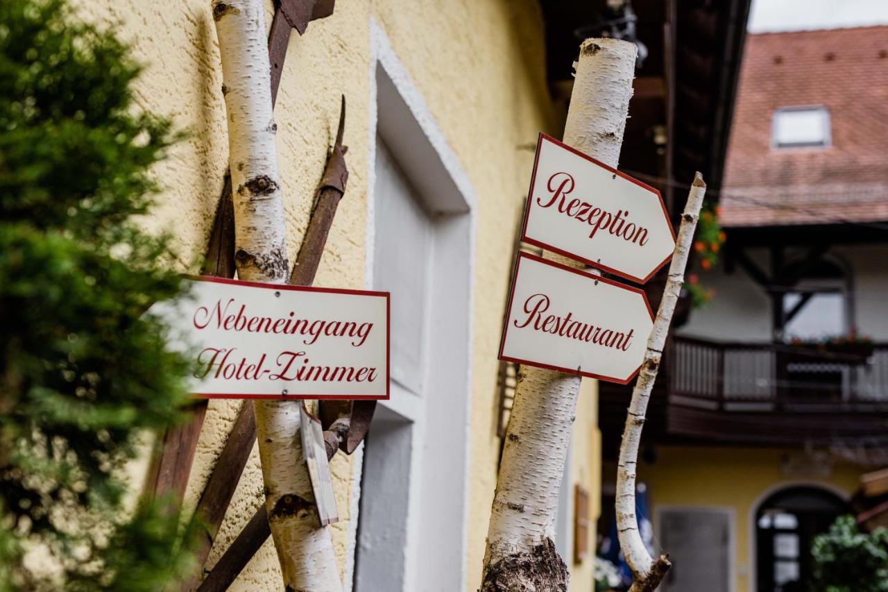 Hotel Bayrischer Loewe Osterhofen Exterior foto